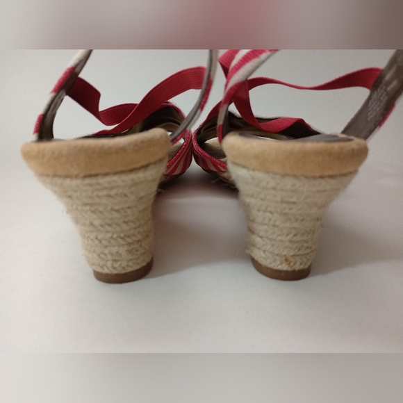 A2 by Aerosoles Red and White Striped Sandals Size 8.5 - Picture 4 of 9